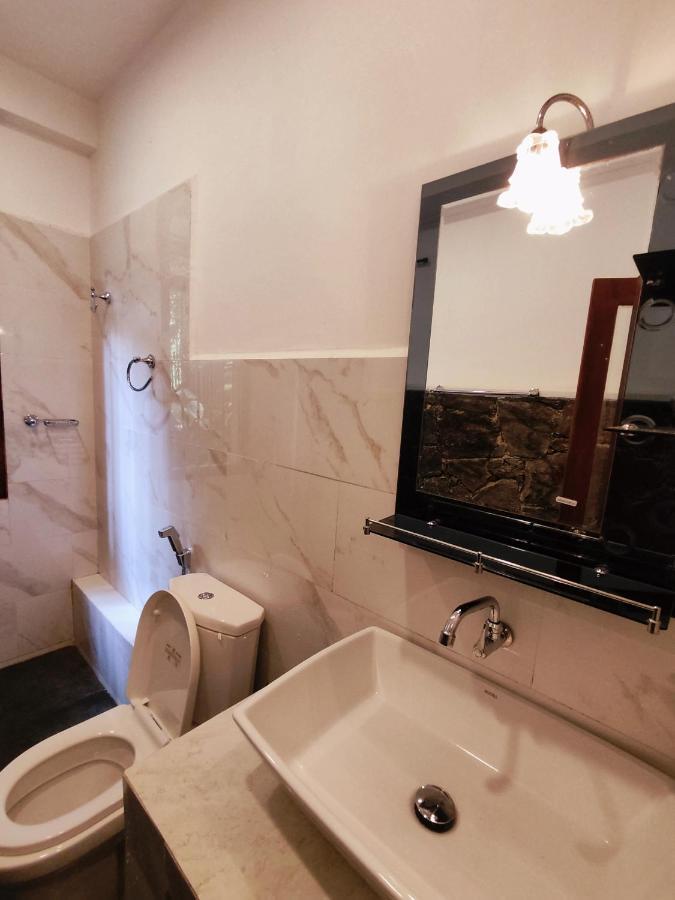 Mandara Rest Bed & Breakfast Hikkaduwa Ngoại thất bức ảnh