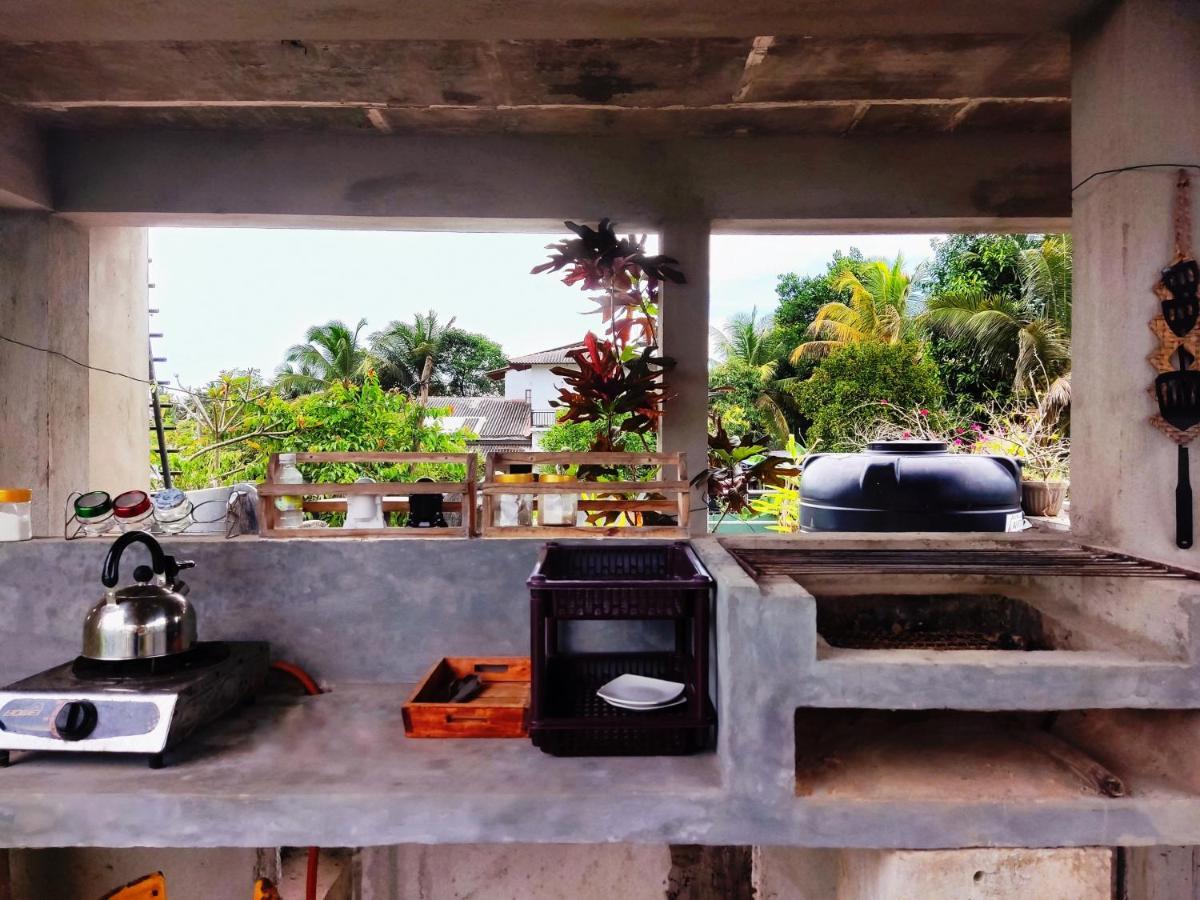 Mandara Rest Bed & Breakfast Hikkaduwa Ngoại thất bức ảnh